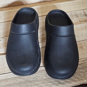 Black Slip-On Garden Clogs